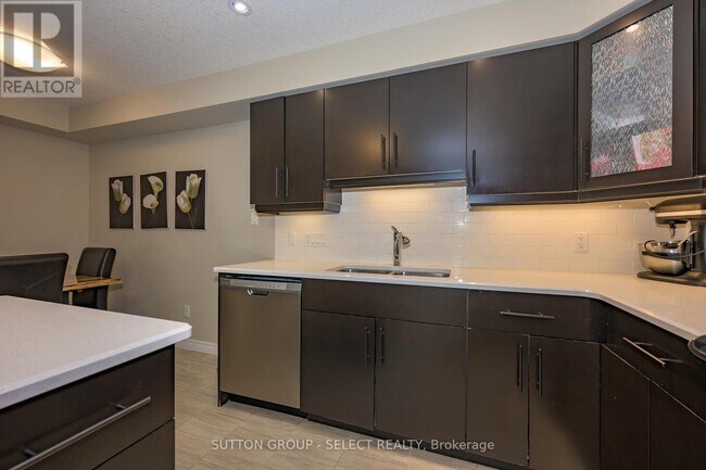 Photo du bâtiment - 1220 Riverbend Rd