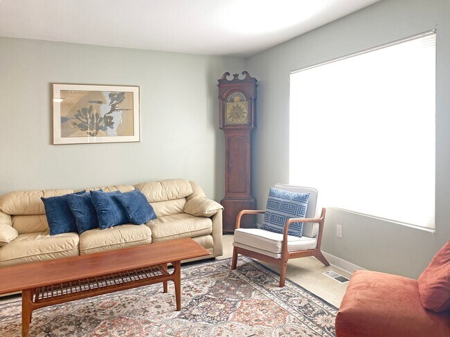 Foto del edificio - Fabulous Sabbatical Furnished Home