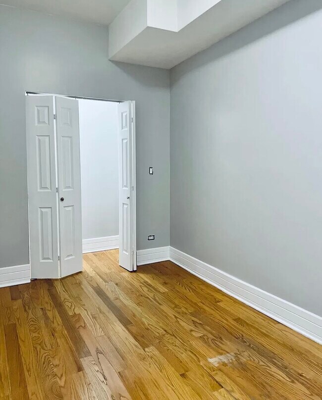 Foto del edificio - 3409 S Lowe Ave