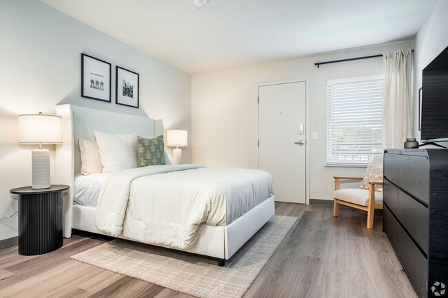 Interior Photo - Sandburg Studios