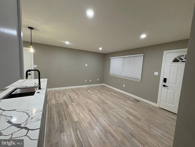 Foto del edificio - 13223 Hawthorn Ln