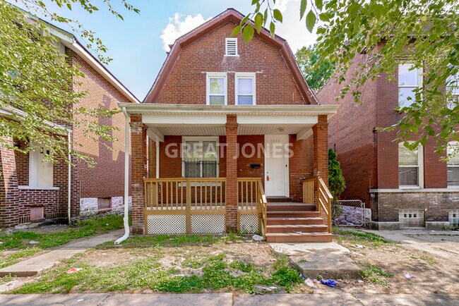 Building Photo - NOW OFFERING $250 OFF FIRST FULL MONTH IF ...