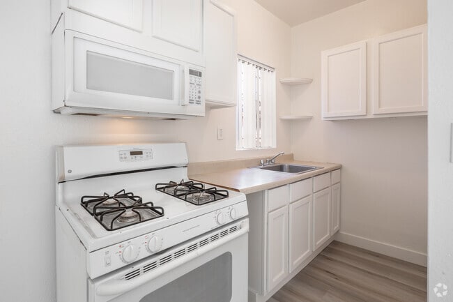 Interior Photo - 1935 Myrtle Ave.