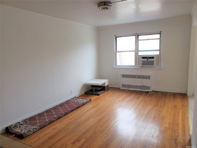 Building Photo - 59-52 156th St