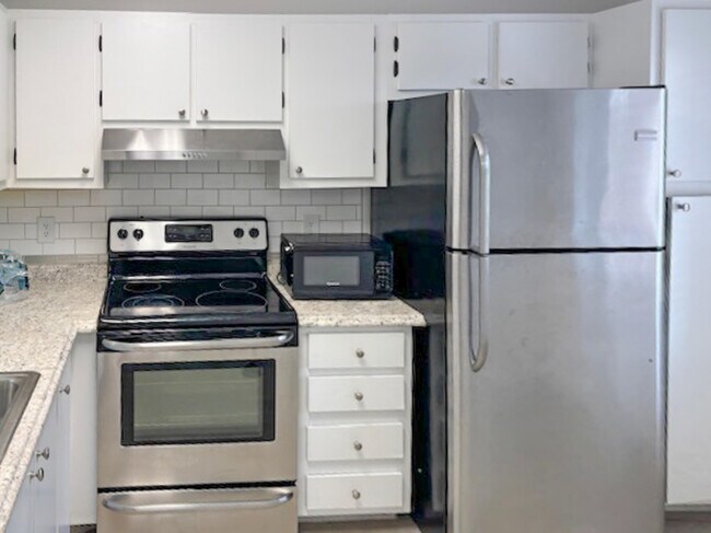 Foto del edificio - 6935 Huntington Ln