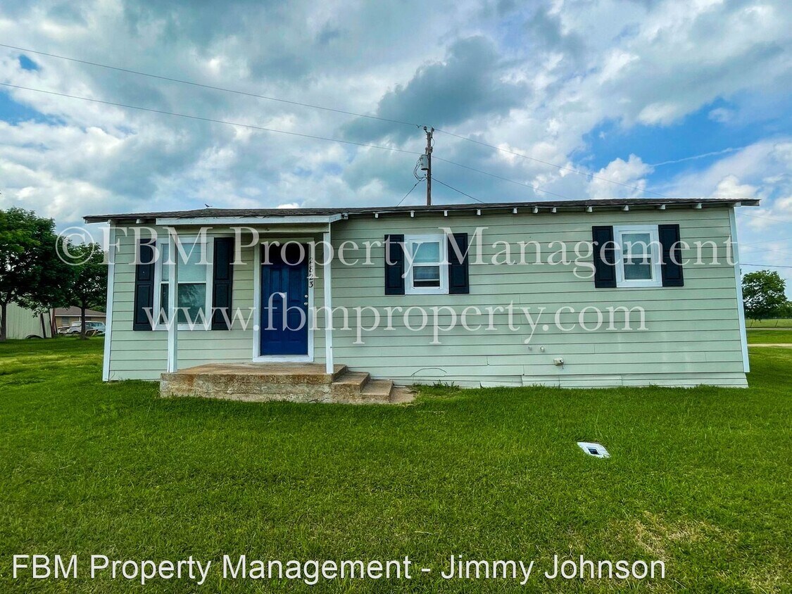 2 br, 1 bath House 2823 Old Telico Rd House for Rent in Ennis, TX