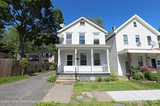 Building Photo - 47 S Pine St