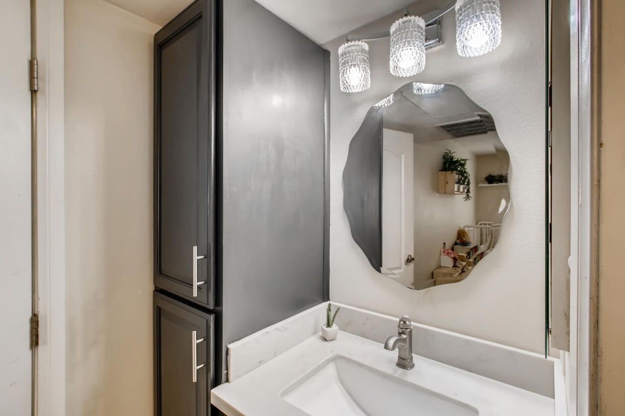 Primary Photo - Remodeled Condo in the Heart of North Park