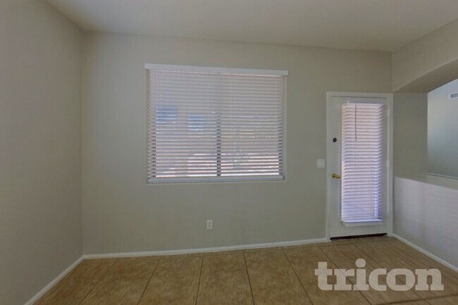Foto del edificio - 45063 W Jack Rabbit Trail
