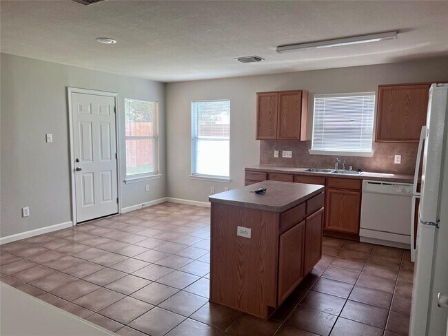 Foto del edificio - 4106 Dogwood Hill St