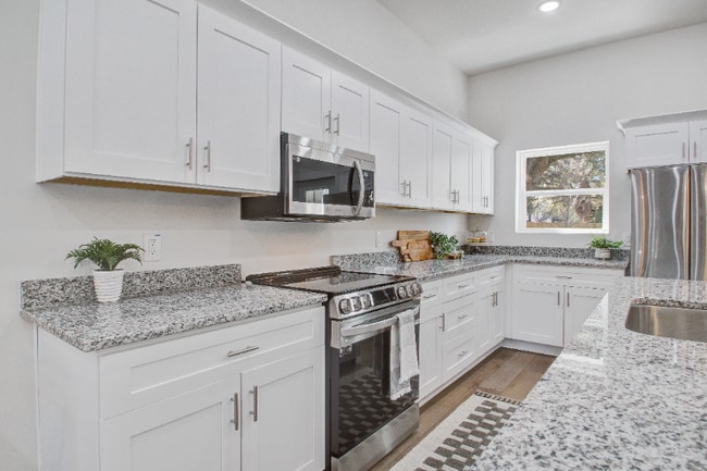 Building Photo - 5739 Murray Dr