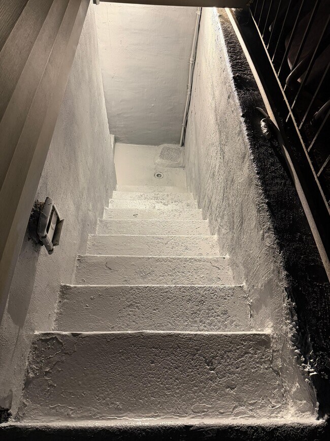 Foto del edificio - 216 Carnation Ct