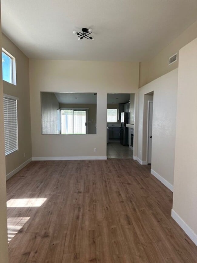 Foto del edificio - Single Story located in 89031