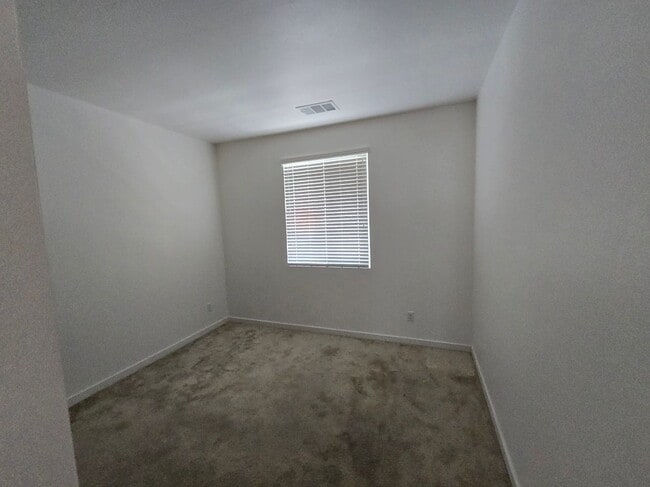 Building Photo - 35389 Aubrey Ln