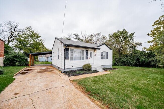 Building Photo - 3016 Rex Ave