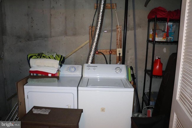 Foto del edificio - 7223 Stover Dr