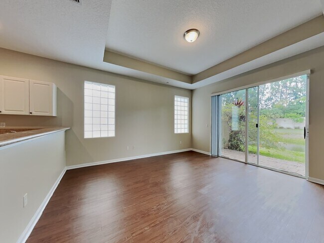 Foto del edificio - 8067 Mariposa Grove Cir