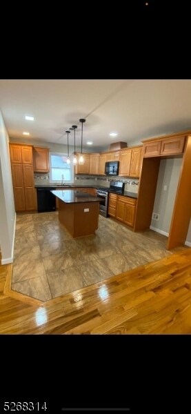 Foto del edificio - 587 Madison Ave