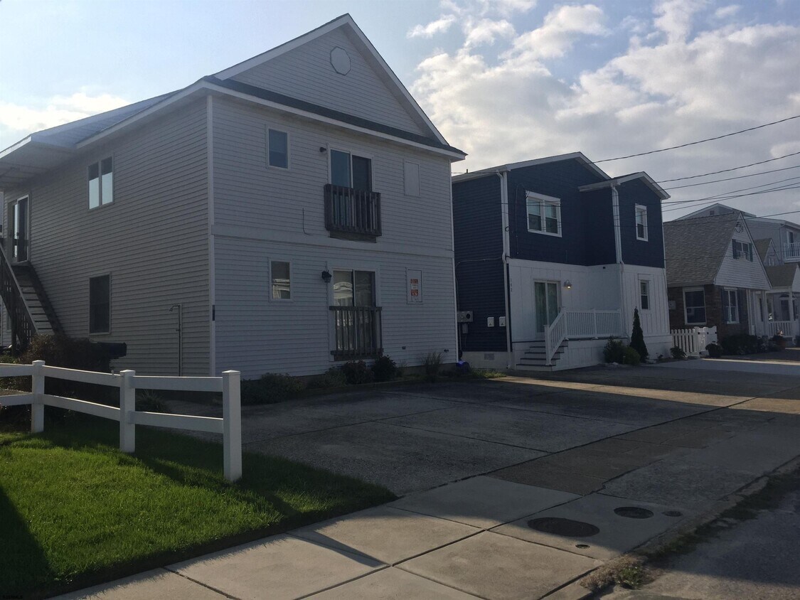344 36th St S, Brigantine, NJ 08203 Townhome Rentals in Brigantine NJ