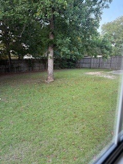 Foto del edificio - 406 Chapelwood Dr