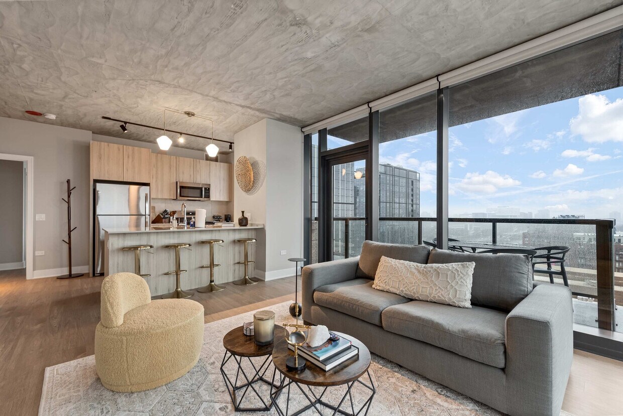 Foto principal - 1044 W Van Buren St
