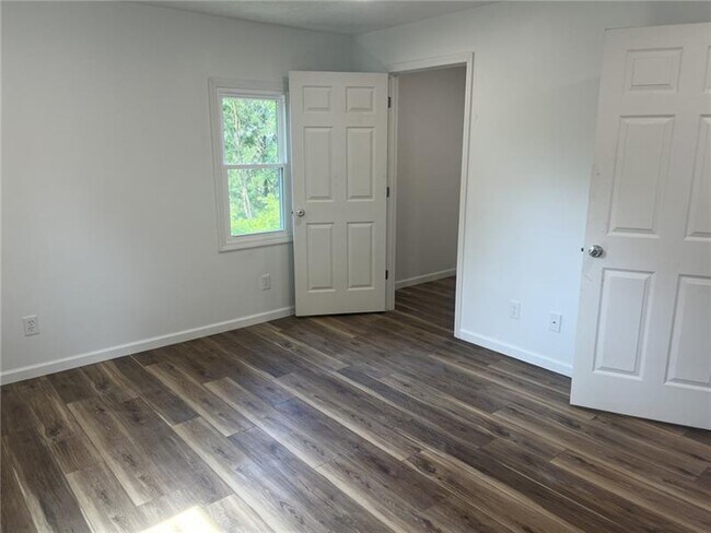 Building Photo - 125 Enger Ave
