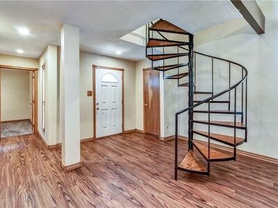 Building Photo - 414 Hollyhill Ln