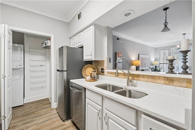 Foto del edificio - 3777 Peachtree Rd NE