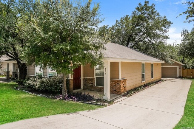 Building Photo - 539 Willow Grove Dr