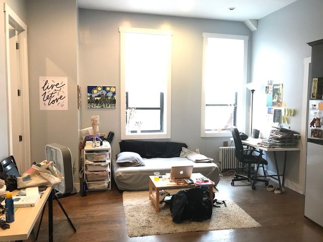 Building Photo - 132 Graham Ave