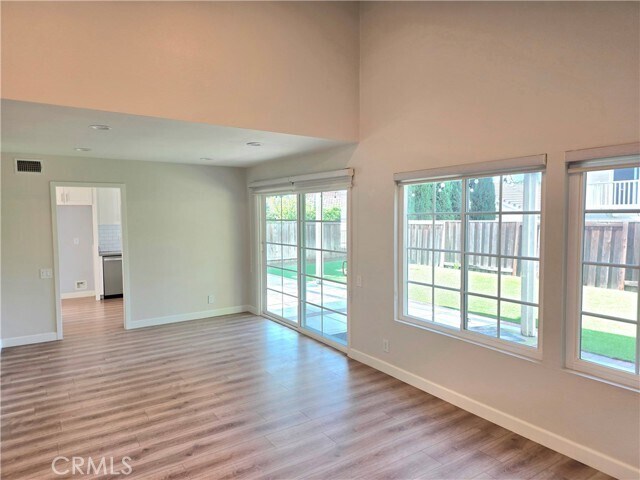 Building Photo - 11 Charleston