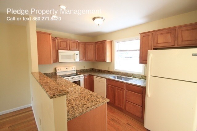 Primary Photo - 101 River View Ln