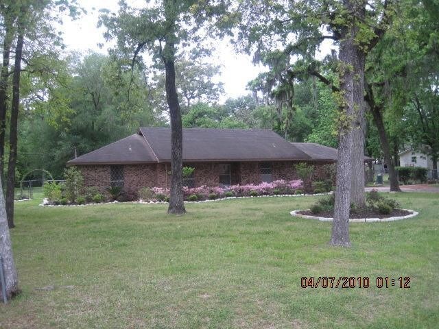 Building Photo - 17519 Strack Dr W