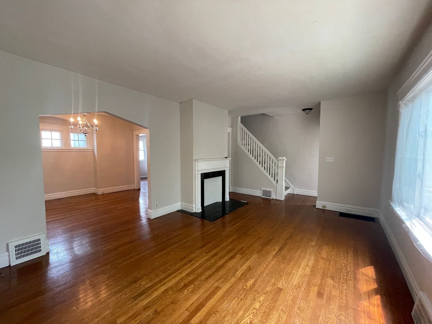 1725 Compton Rd Cleveland Heights, OH 44118 – photo 4