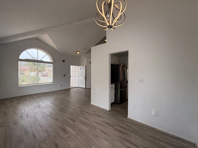 Foto del edificio - Lancaster 3 Bedroom + 3 Bathroom