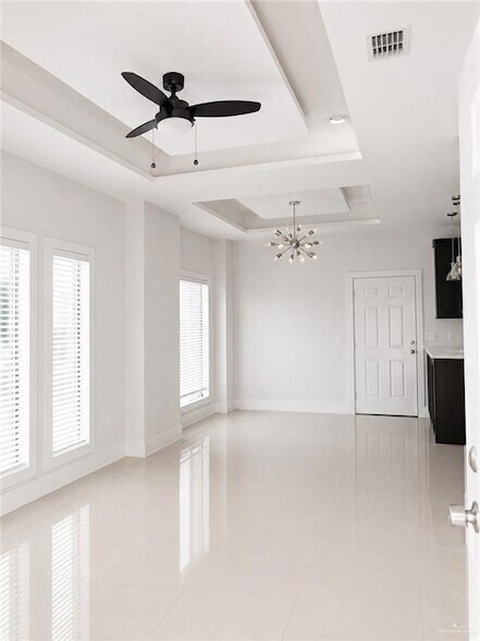 Foto del edificio - 1219 White Oak Dr