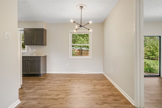Building Photo - Lovely, Remodeled 3-Bedroom Home in West A...