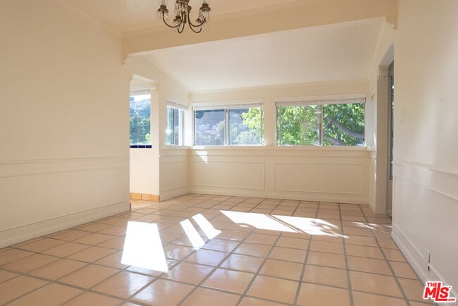 Building Photo - 2401 Meadow Valley Terrace