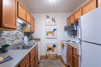 Building Photo - Jackson Grove Apartment Homes