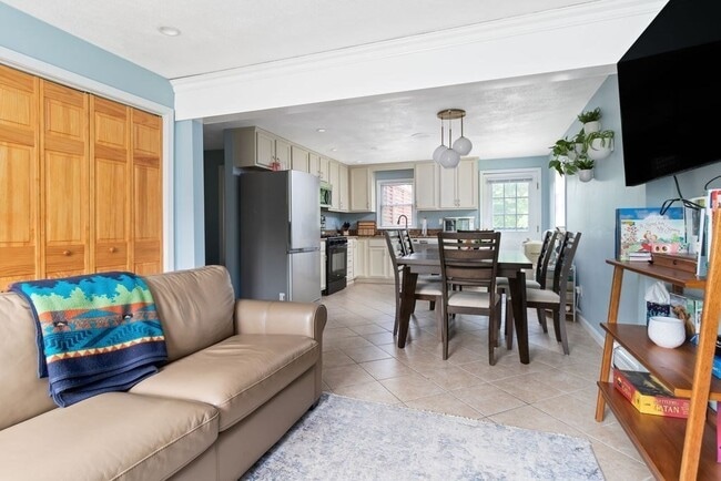 Foto del edificio - 36 Brookside Ave