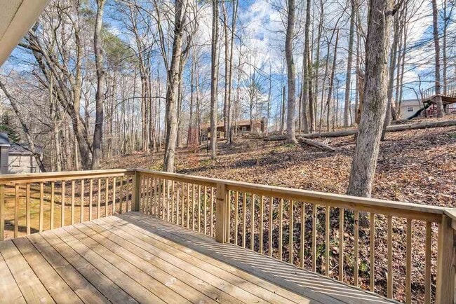 Building Photo - 3Bed/2Bath Lake Monticello Rental