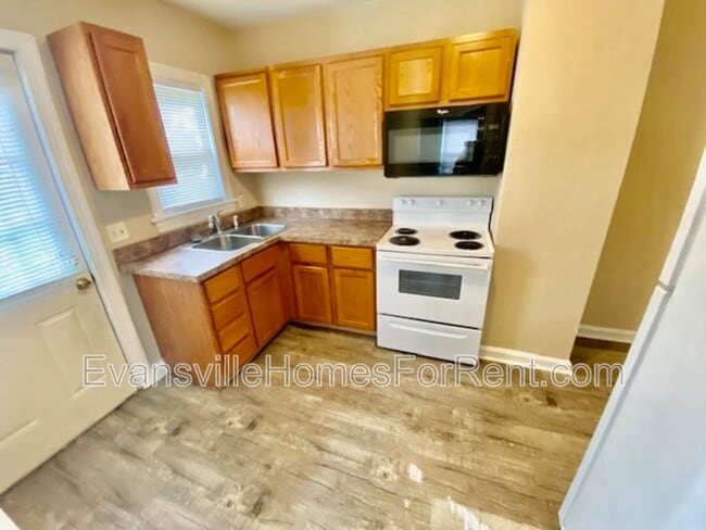Building Photo - 1226 S Roosevelt Dr
