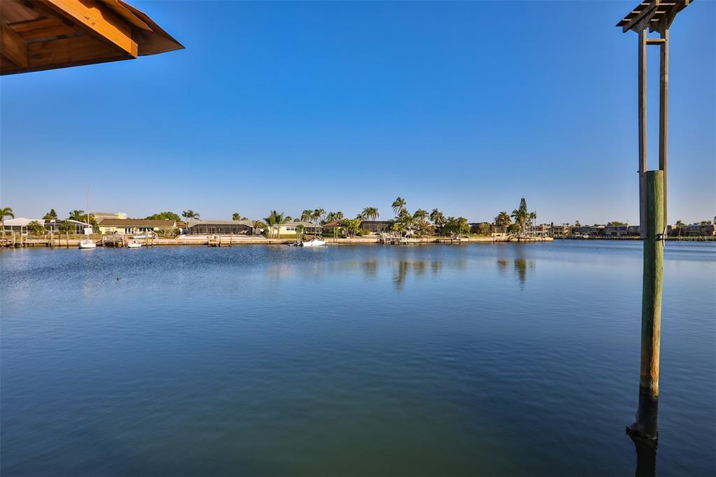 Foto principal - 6422 Lake Sunrise Dr