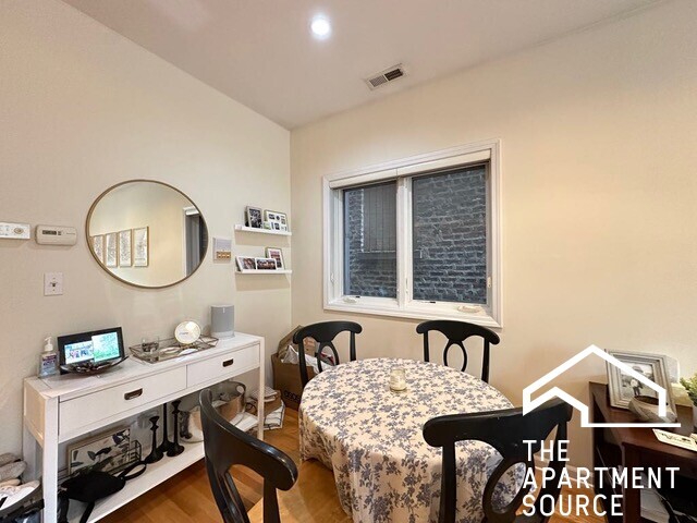 Foto del edificio - 421 W Armitage Ave