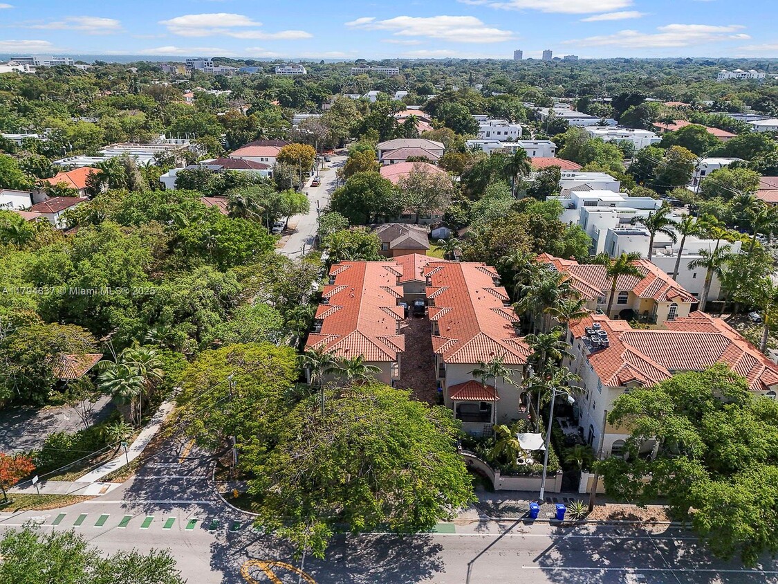Foto principal - 3310 Bird Ave
