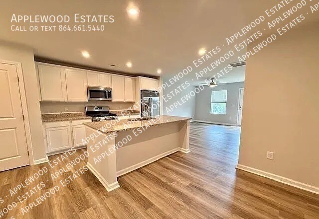 Foto del edificio - 1265 Forestbrook Ln