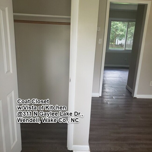 Foto del edificio - $1795/mo. w/Modern Renovations! 4 BR, 2 BA...