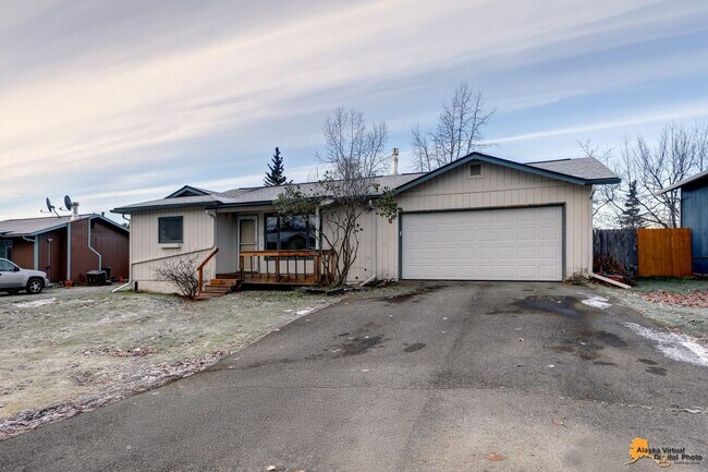 Building Photo - Cozy Abbott Loop Single Family Home w/ Garage & Fenced in Yard