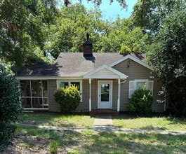 Building Photo - 5 Williams Dr