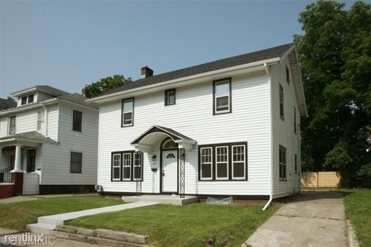 Primary Photo - 3 br, 1.5 bath House - 747 Stuart Ave